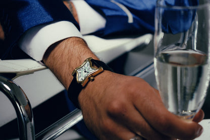 Quadratische Schmelz-Uhr Klein Gold
