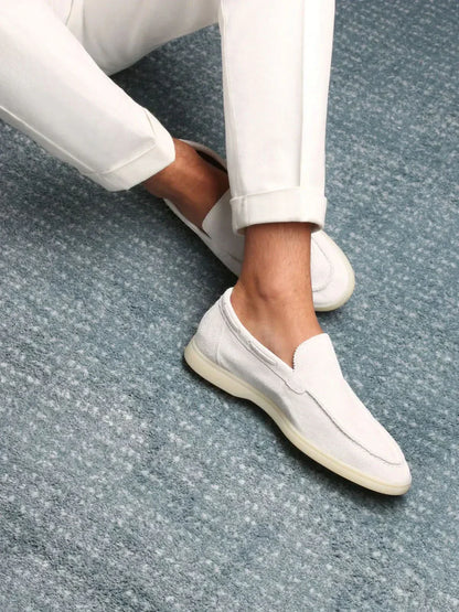 Klassischer Suède Loafer Perlenweiß