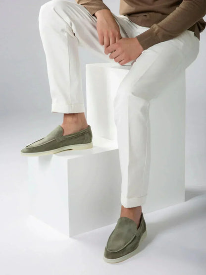 Klassischer Wildleder Slipper Olivgrün